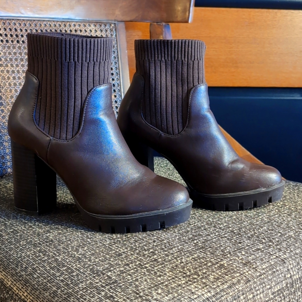 TOP MODA Chocolate Brown Boots